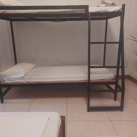 Larmar Bed And Breakfast Puerto Princesa Esterno foto