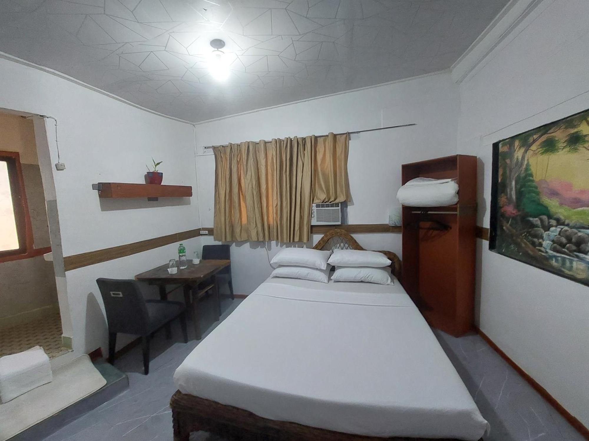 Larmar Bed And Breakfast Puerto Princesa Esterno foto