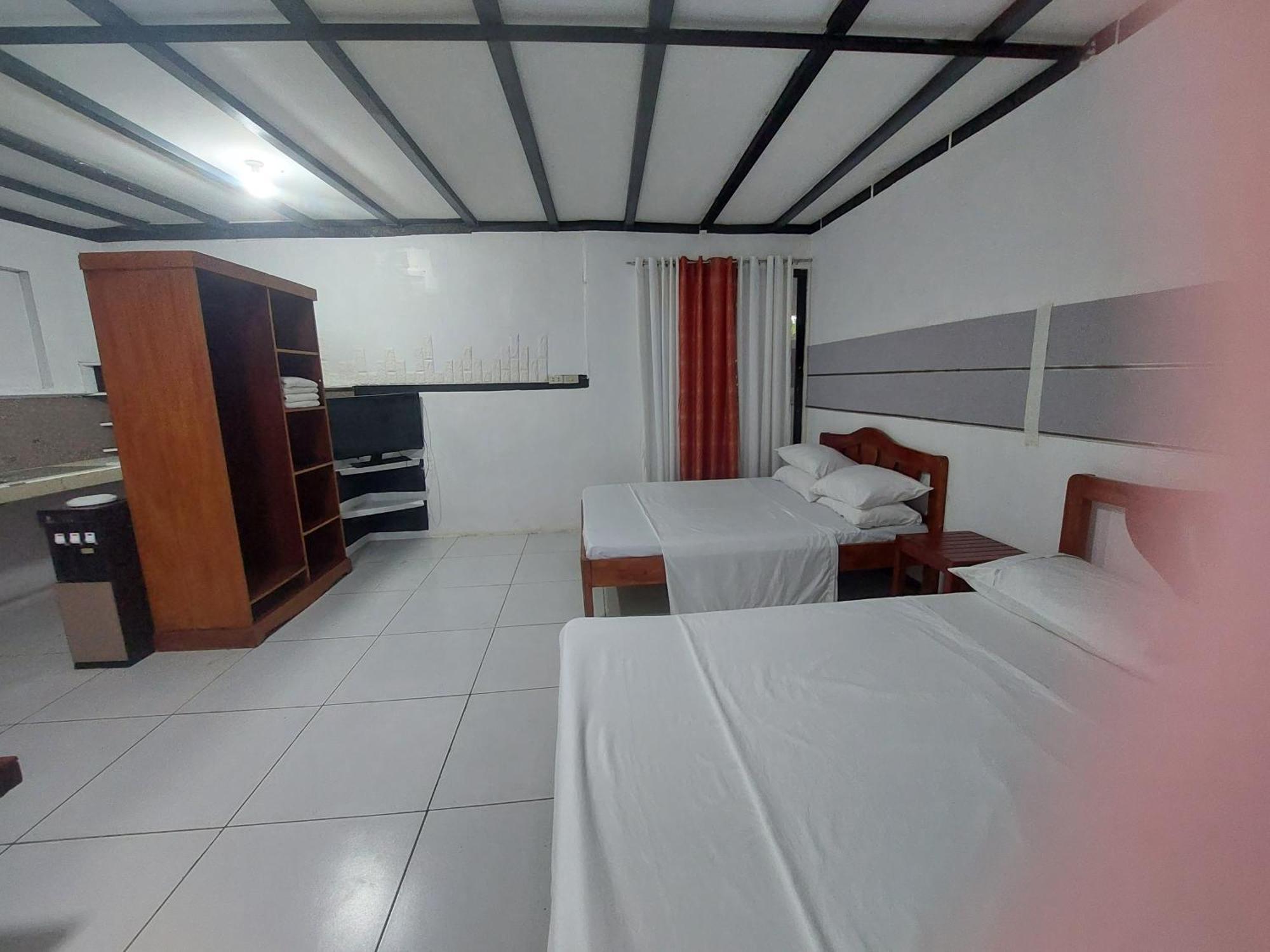 Larmar Bed And Breakfast Puerto Princesa Esterno foto
