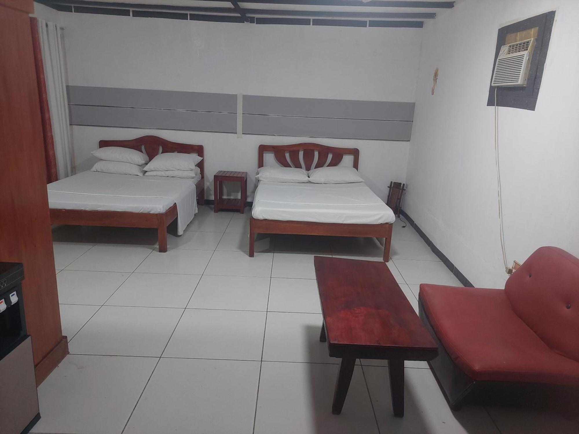 Larmar Bed And Breakfast Puerto Princesa Esterno foto