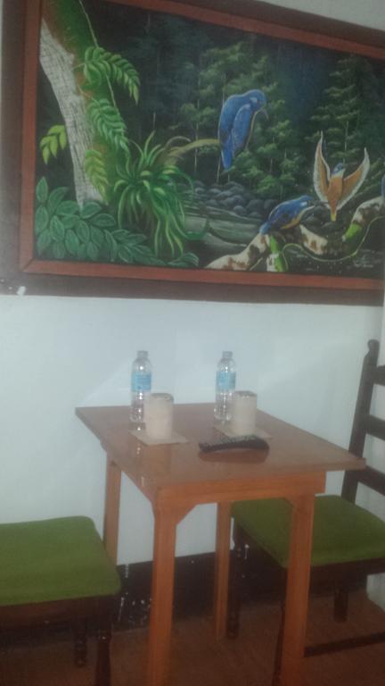 Larmar Bed And Breakfast Puerto Princesa Esterno foto