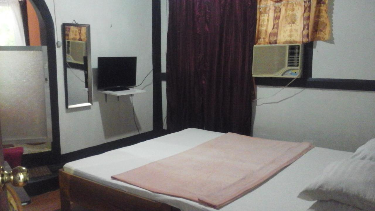 Larmar Bed And Breakfast Puerto Princesa Esterno foto
