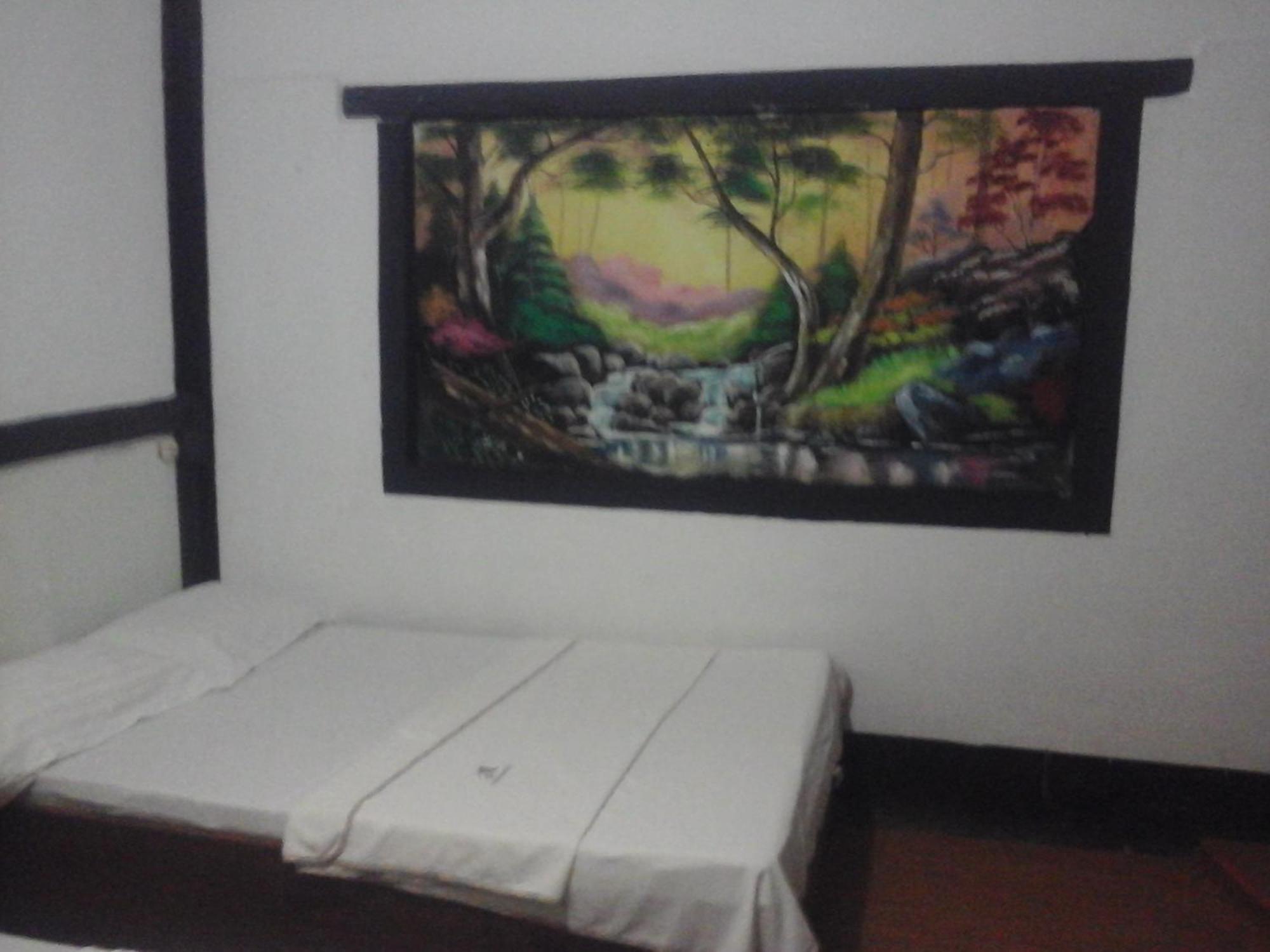 Larmar Bed And Breakfast Puerto Princesa Esterno foto