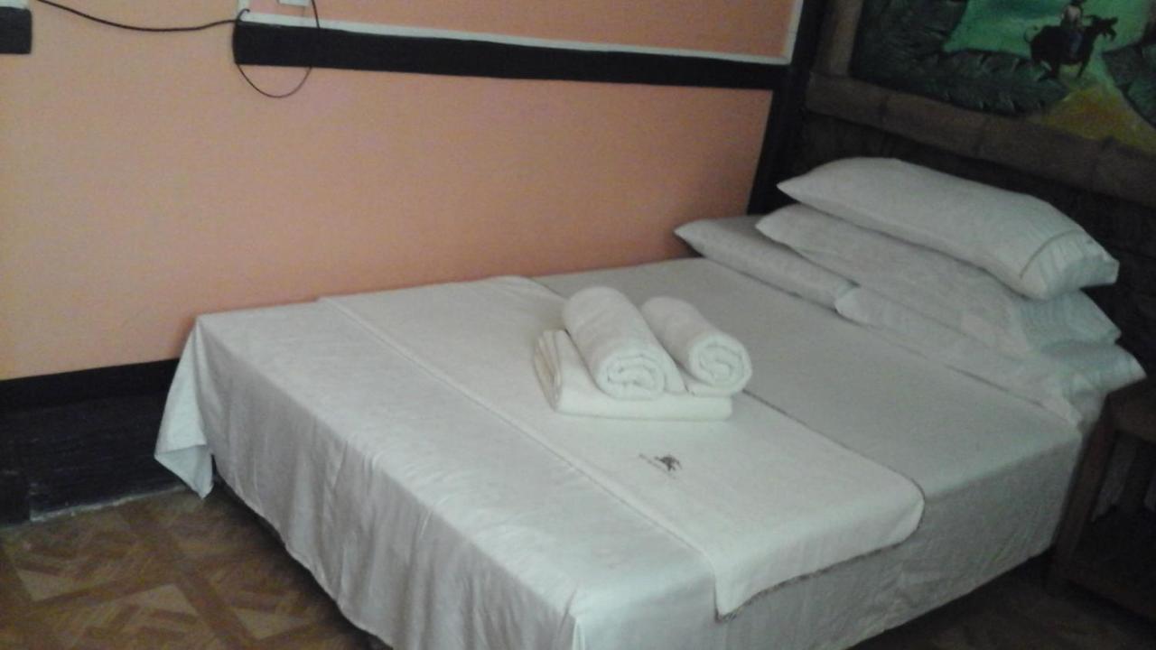 Larmar Bed And Breakfast Puerto Princesa Camera foto